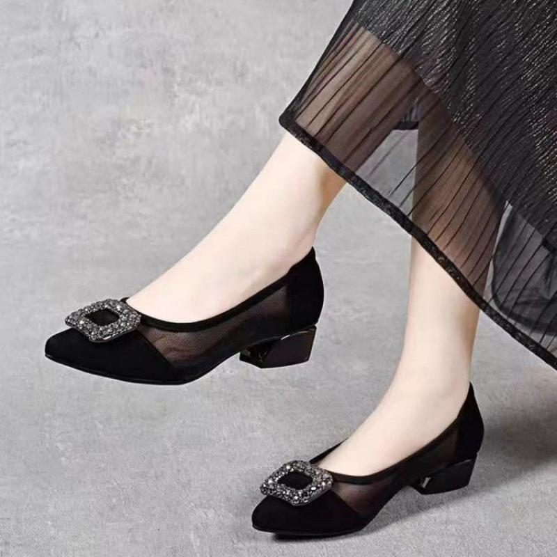 Women'S Shoes In Fashion - أحذية نسائية أنيقة بكعب مربع ومقدمة