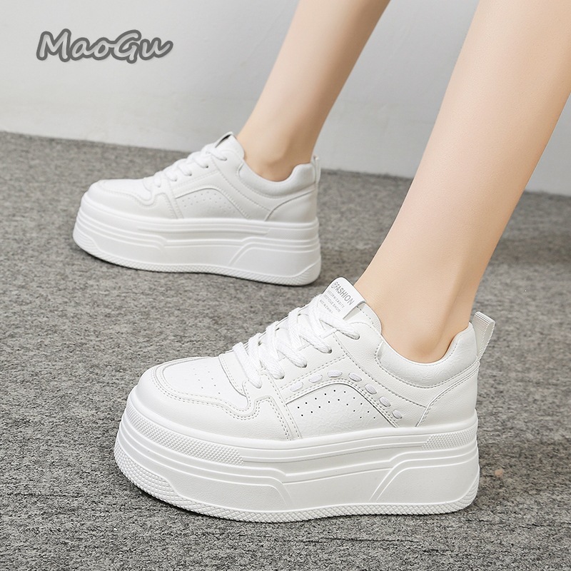 أحذية رياضية بيضاء نسائية لزيا - مراجعة Women Shoes Sale وسعره