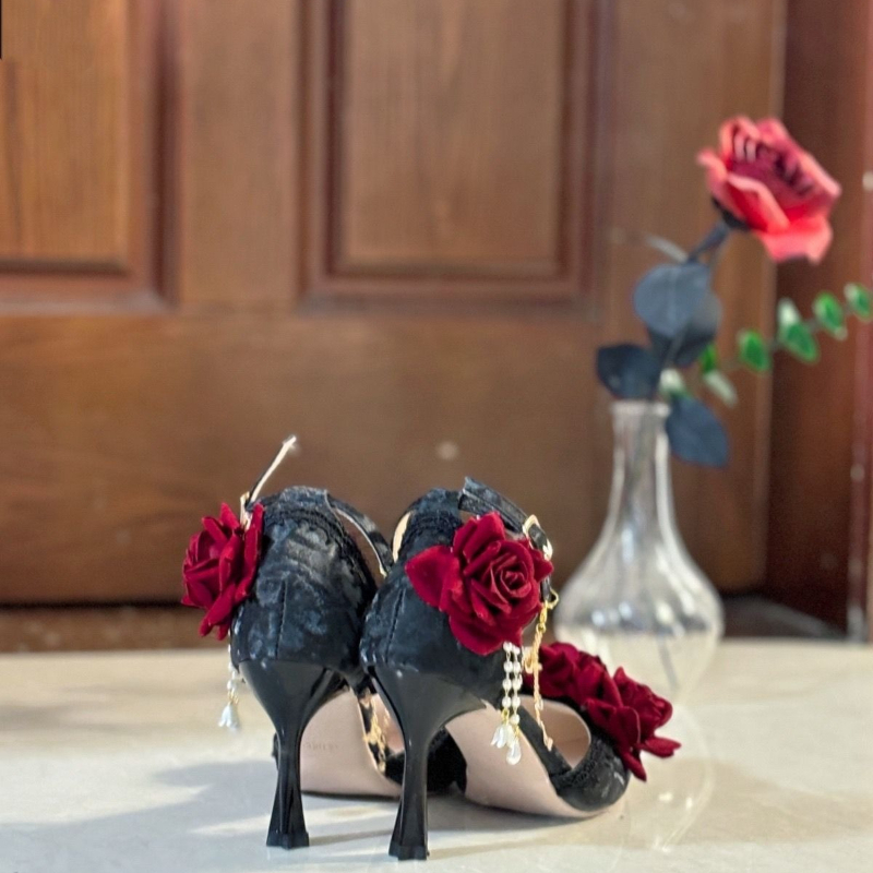 أحذية يابانية بكعب عالٍ على طر - مراجعة Women Shoes Japan وسعره