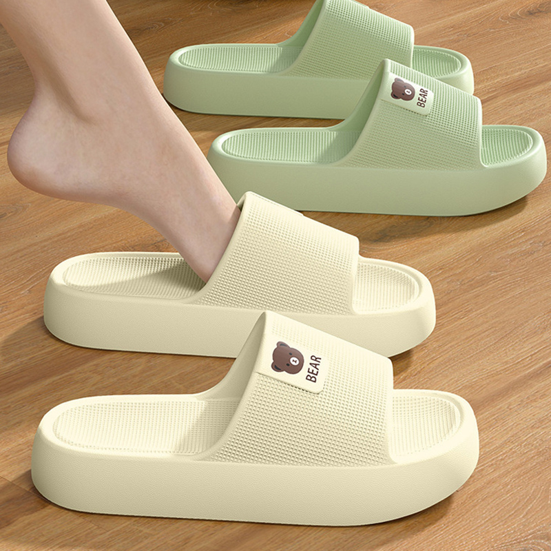 شباشب نسائية بتصميم دب لطيف، ب - مراجعة Women'S Shoes Cloud وسعره