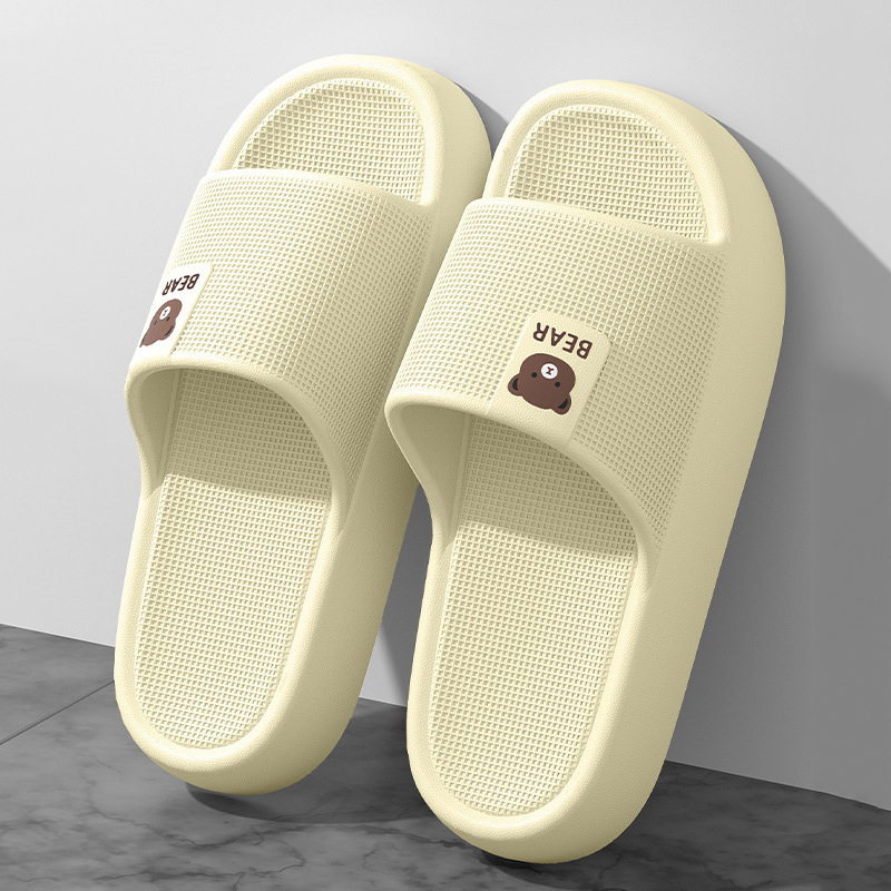 شباشب نسائية بتصميم دب لطيف، ب - مراجعة Women'S Shoes Cloud وسعره