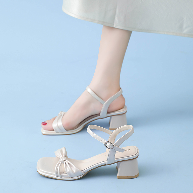 أحذية نسائية عصرية 2026، صنادل - مراجعة Women Shoes Sale وسعره