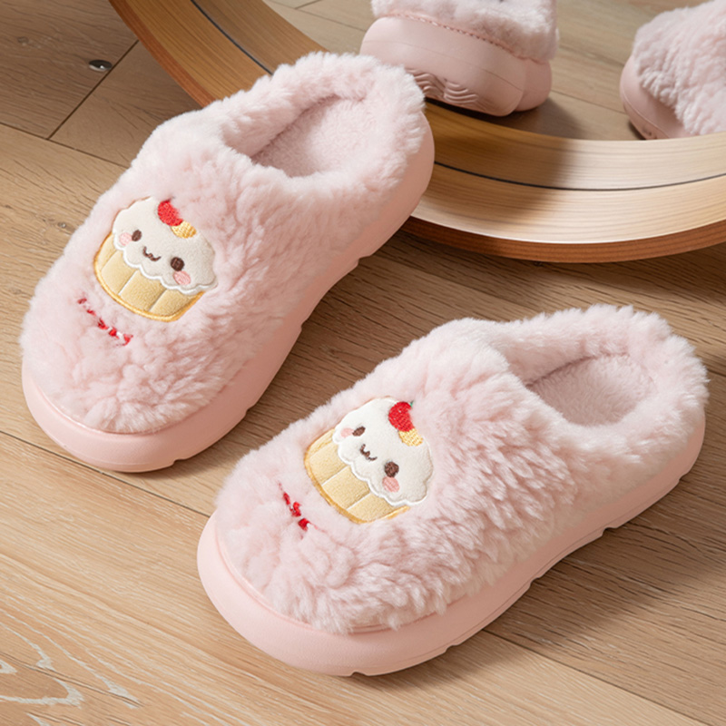 شباشب داخلية ناعمة ومزينة برسو - مراجعة Women'S Shoes Cloud وسعره