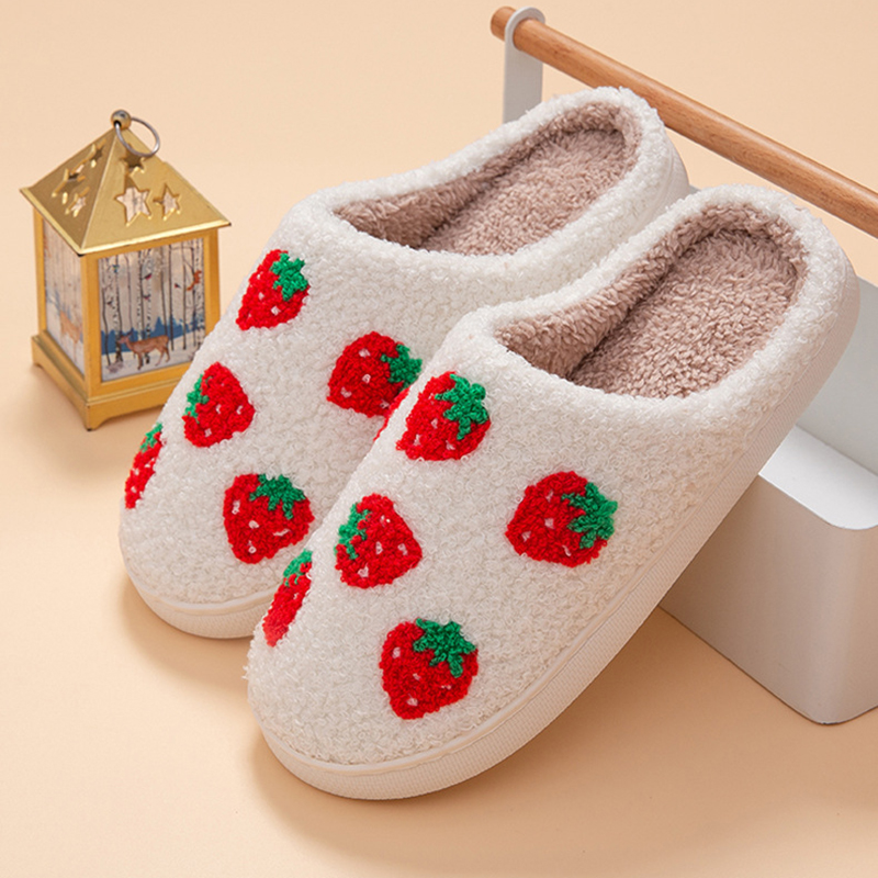 شباشب نسائية بتصميم الفراولة،  - مراجعة Women Shoes For Winter وسعره